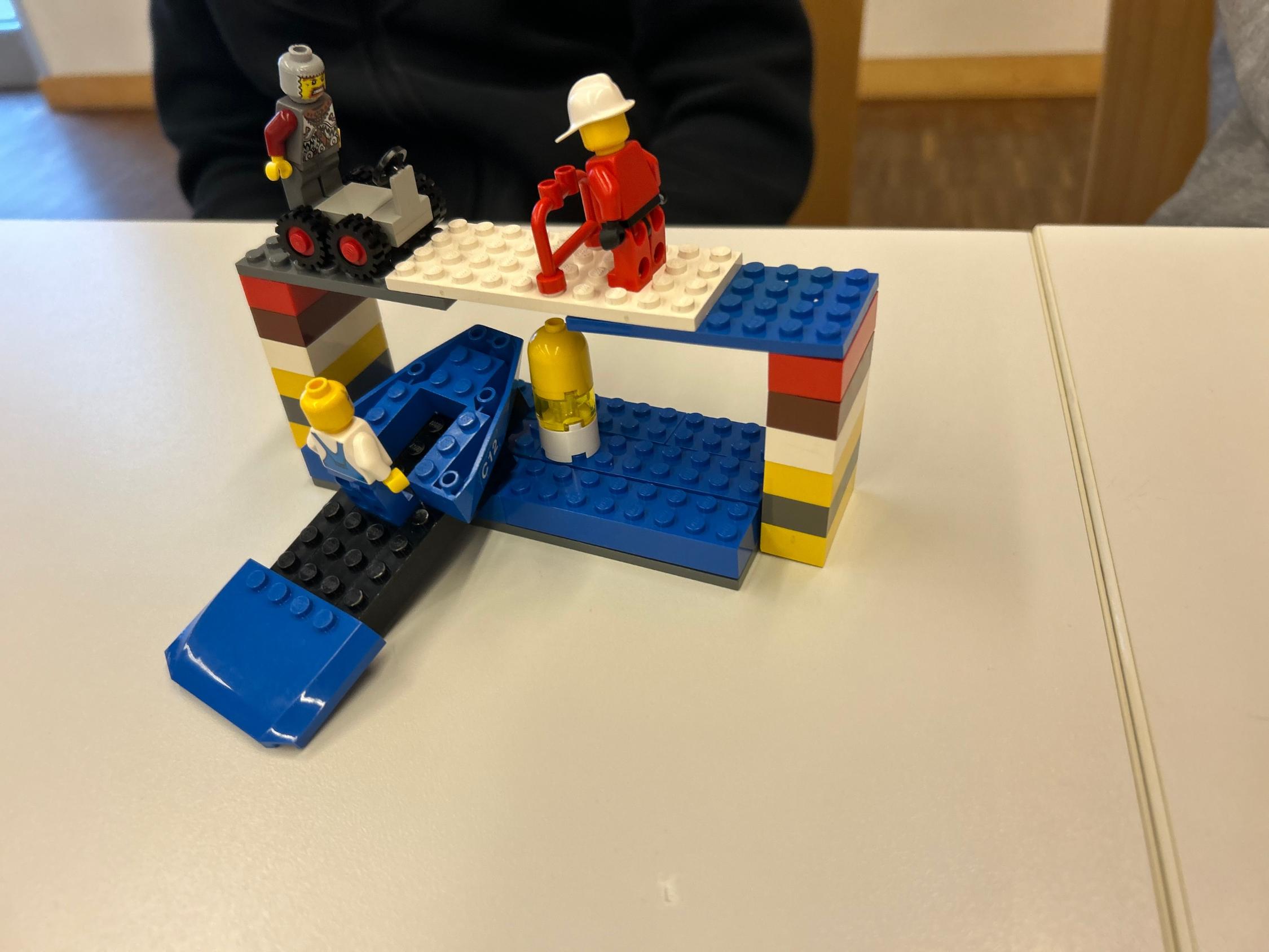 Eine persönliche 'Lebensbaustelle' mit Lego-Steinen nachgebaut