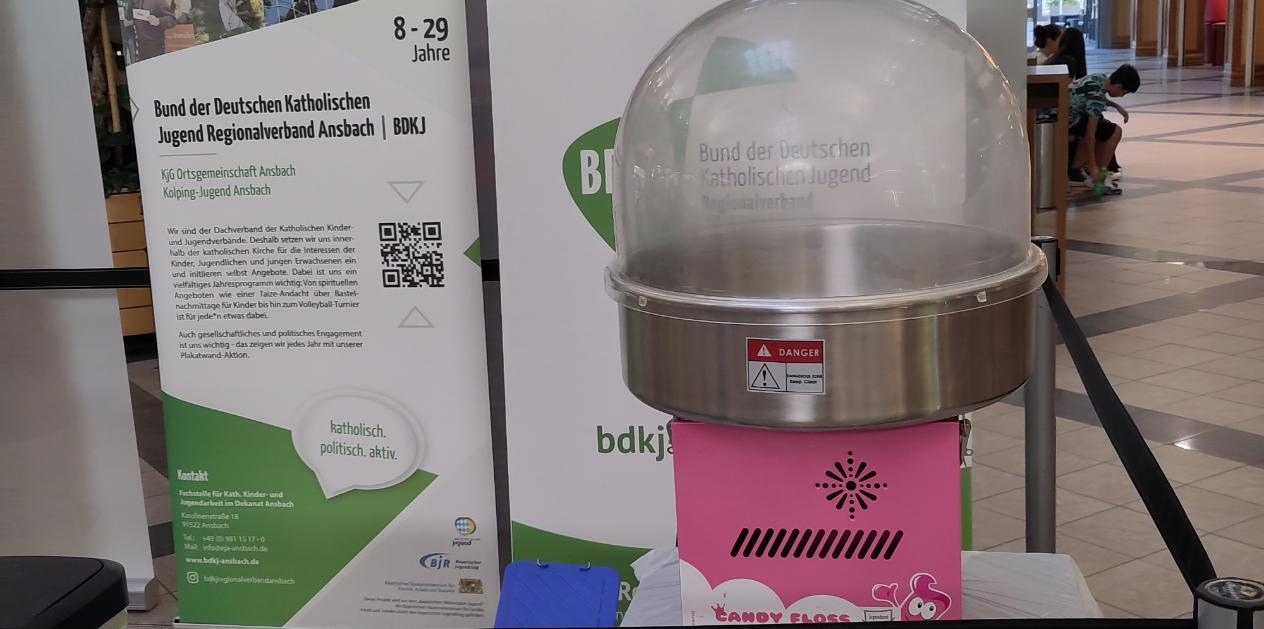 Unsere Profi-Zuckerwattemaschine ist einer unserer Beststeller bei den verschiedensten Aktionen