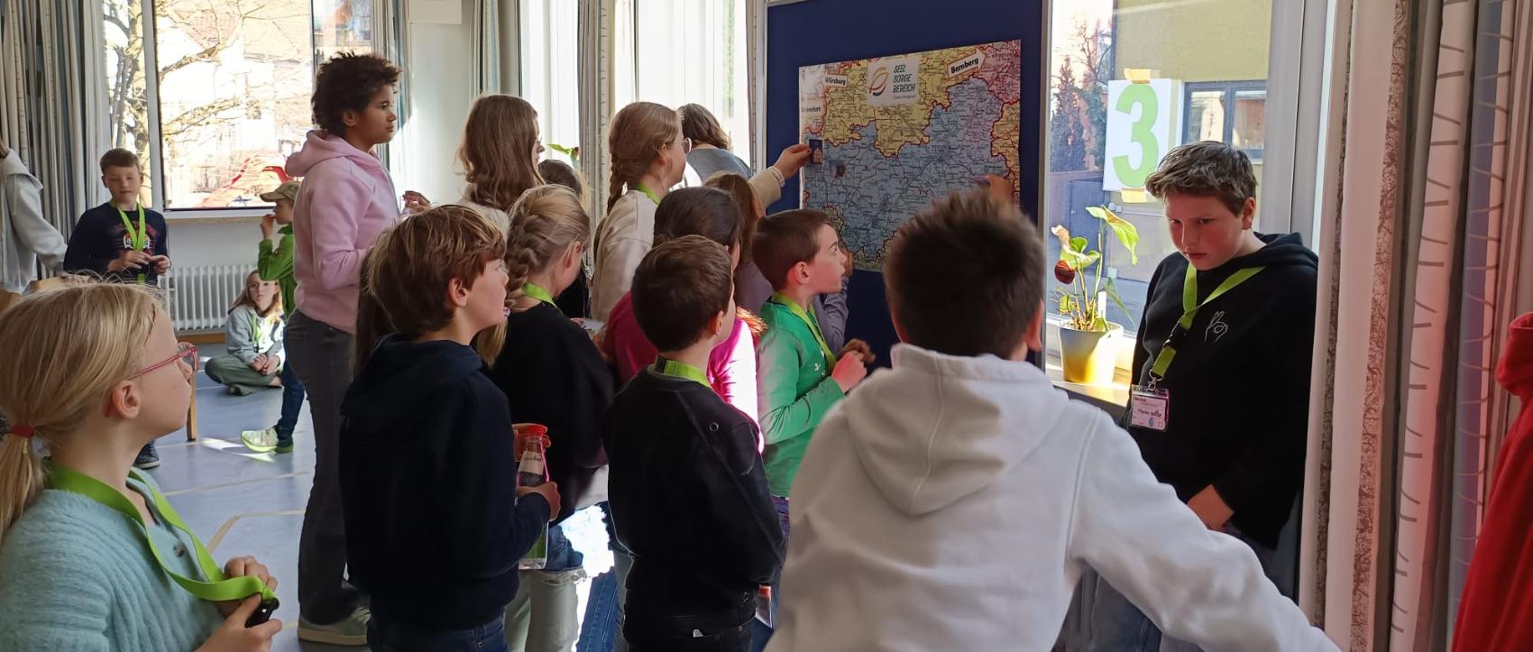 Einordnen der 10 Kirchen des Seelsorgebereichs Oberer Aischgrund in die Karte